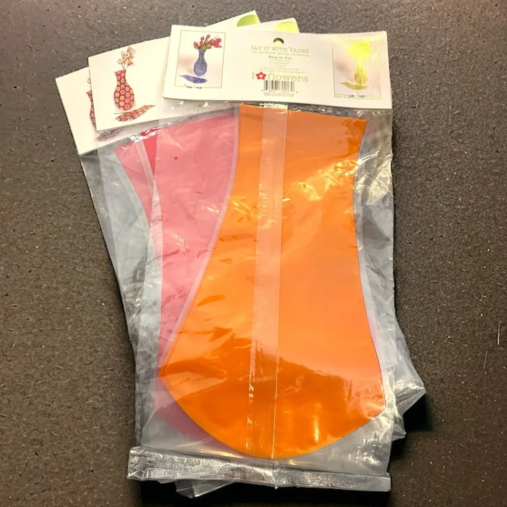 NWT Say It With Vases Portable Expandable Vase Set